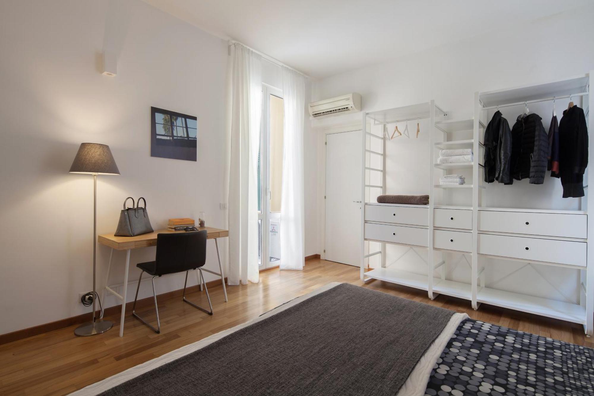 Cv5 - La Spezia City Center - Wide Modern Apartment Walking Distance To The Station To Cinque Terre - Big Terrace On The Roofs Kültér fotó