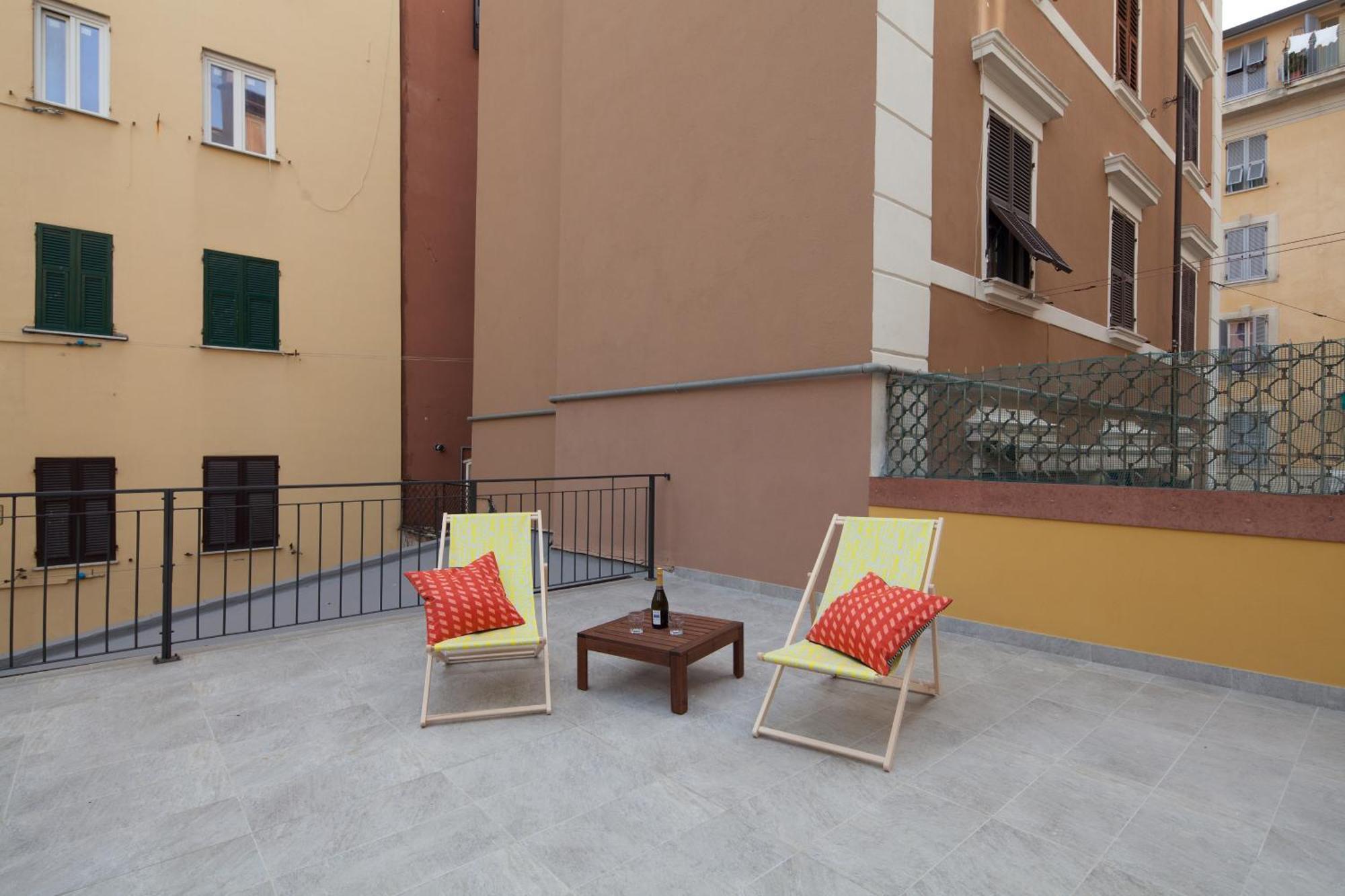 Cv5 - La Spezia City Center - Wide Modern Apartment Walking Distance To The Station To Cinque Terre - Big Terrace On The Roofs Kültér fotó