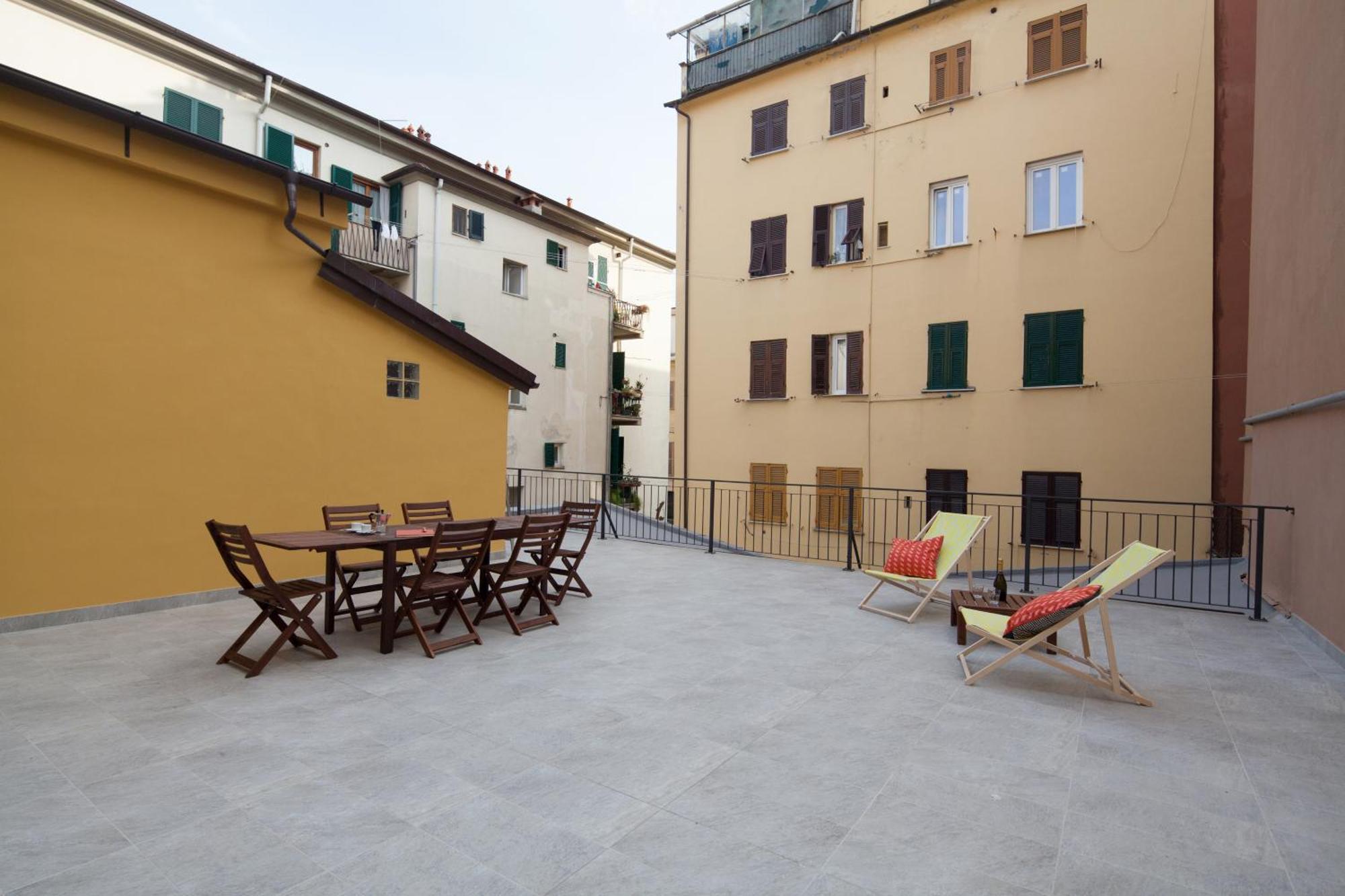Cv5 - La Spezia City Center - Wide Modern Apartment Walking Distance To The Station To Cinque Terre - Big Terrace On The Roofs Kültér fotó